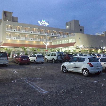 Tanarika Resort Bhusāwal Exteriör bild