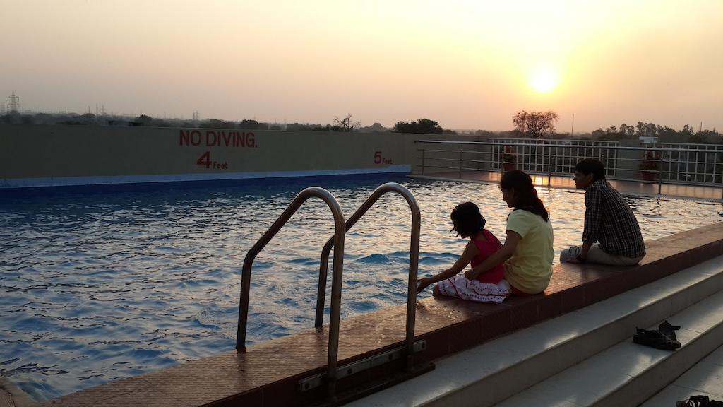 Tanarika Resort Bhusāwal Exteriör bild